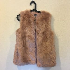 Neiman Marcus CUSP Jackets & Coats - Neiman Marcus Cusp faux fur vest Neiman Marcus CUSP Jackets & Coats - Neiman Marcus Cusp faux fur vest